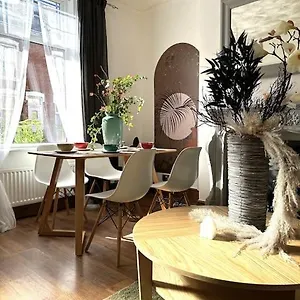 Cosy House Leeds (West Yorkshire)