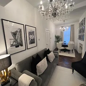 Luxury - Townhouse Belfast